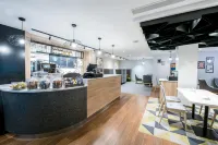 Holiday Inn LONDON - KENSINGTON HIGH ST. by IHG Hotels in London