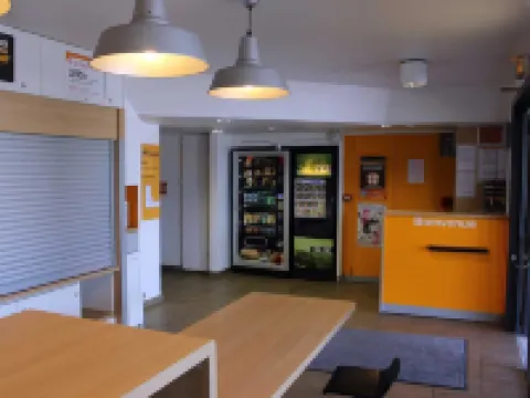 F1 弗雷瑞斯羅克布倫河畔阿根斯飯店（翻新飯店） 阿爾讓河畔羅克布呂訥住宿飯店