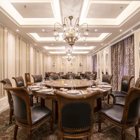 SI LU TIAN SHAN HOTEL
