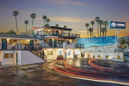 The Shoal Hotel la Jolla Beach Отели рядом с достопримечательностью «Шелл Бич»