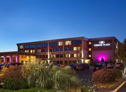 Crowne Plaza Boston - Woburn, an IHG Hotel