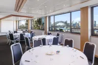 View Sydney Hotels in Северный Сидней