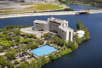 Hilton Miami Airport Blue Lagoon Hotel dekat American Airlines Arena