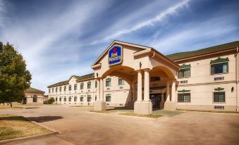 SureStay Plus Hotel by Best Western Quanah