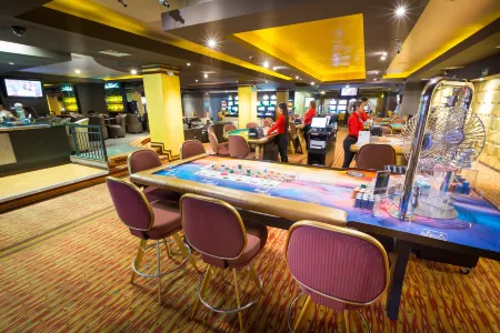 Irazú Hotel & Studios Отели рядом с достопримечательностью «Calle Puente de piedra»