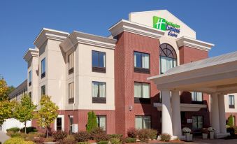 Holiday Inn Express & Suites Manchester-Airport