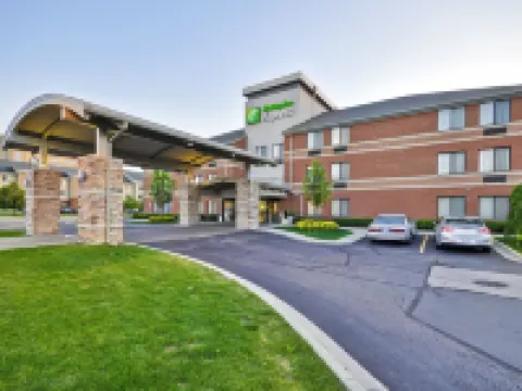 Holiday Inn Express ROMULUS / DETROIT AIRPORT by IHG Hotels in Romulus