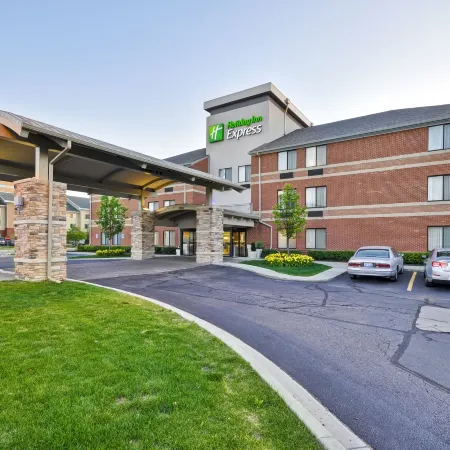 Holiday Inn Express ROMULUS / DETROIT AIRPORT by IHG Отели в г. Ромул