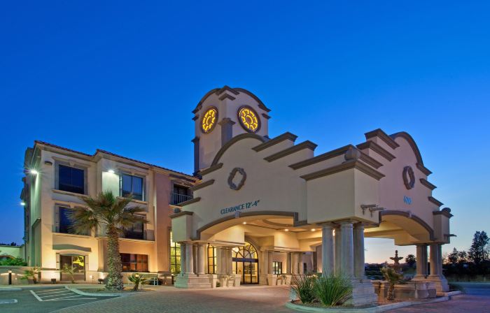 Holiday Inn Express & Suites TUCSON MALL by IHG