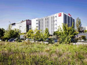 Ibis Lyon Est Bron