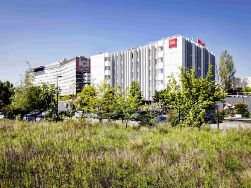Ibis Lyon Est Bron Hotels in Bron