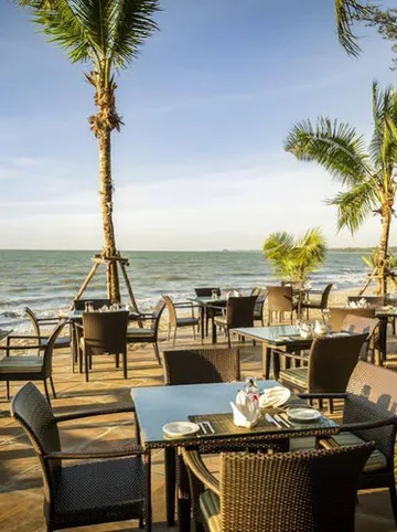 รูปภาพของโรบินสันคลับเขาหลัก