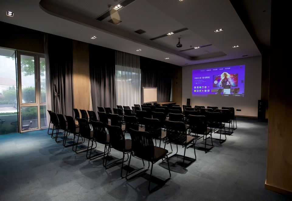 3. 엘레강스 호텔 ..