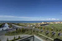 Qinghai Lake Linlan Lakeview Hotel - Parkplatz