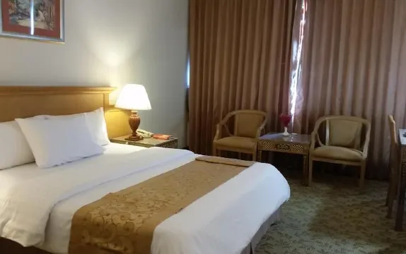 ห้องซูพีเรียร์ เตียงใหญ่ 1 เตียง