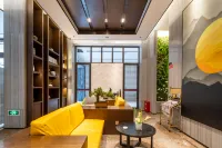 Ling Jiang Hotel