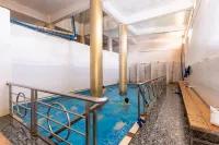 Shunfenglou Hotspring Hotel فنادق في شى شينغ