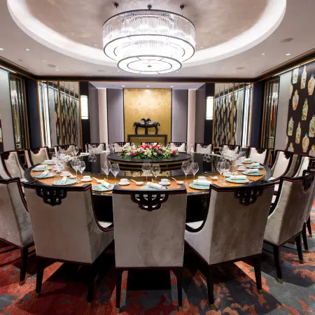 Orchard Hotel Singapore Отели рядом с достопримечательностью «Торговый центр ION Orchard»