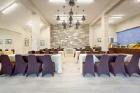 Irazú Hotel & Studios Hotels in San Rafael