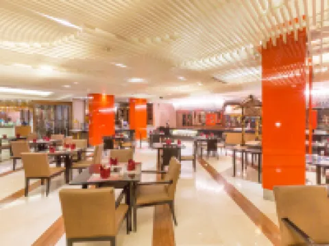Wyndham Surabaya Hotels in Genteng