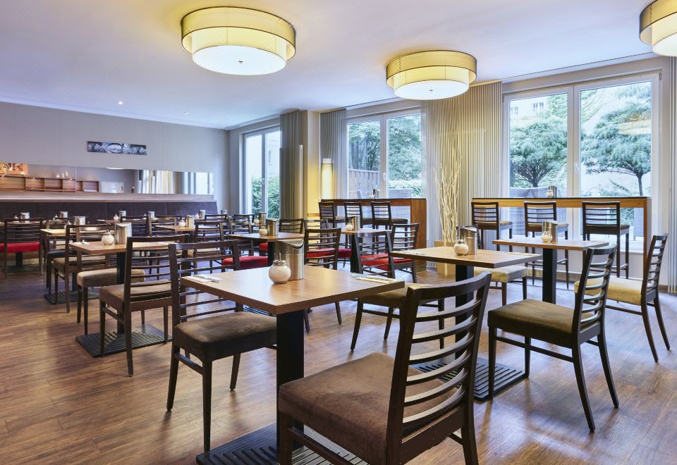 [Premier Inn Berlin City Centre 인근의 쇼핑가]