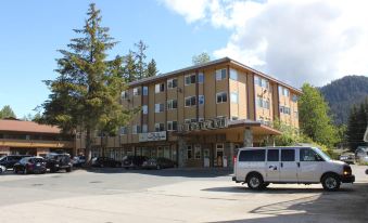 Frontier Suites Hotel in Juneau