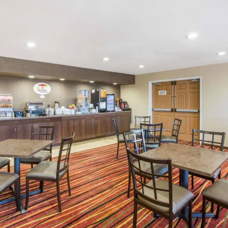Super 8 by Wyndham Brookings