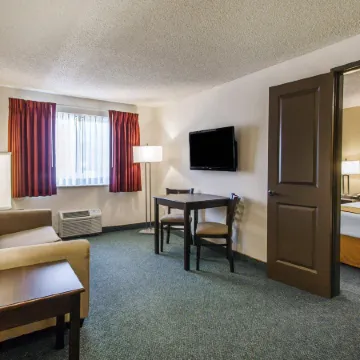 Quality Inn & Suites