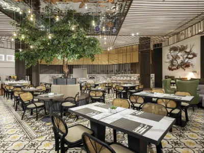 Mercure Jakarta Batavia Các khách sạn ở Tây Jakarta