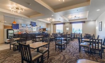 Holiday Inn Express & Suites Oklahoma City NW-Quail Springs