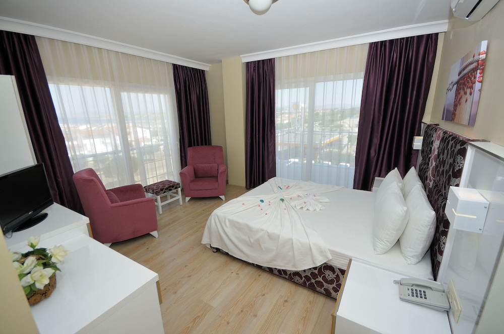 Twins Hotel Çeşme