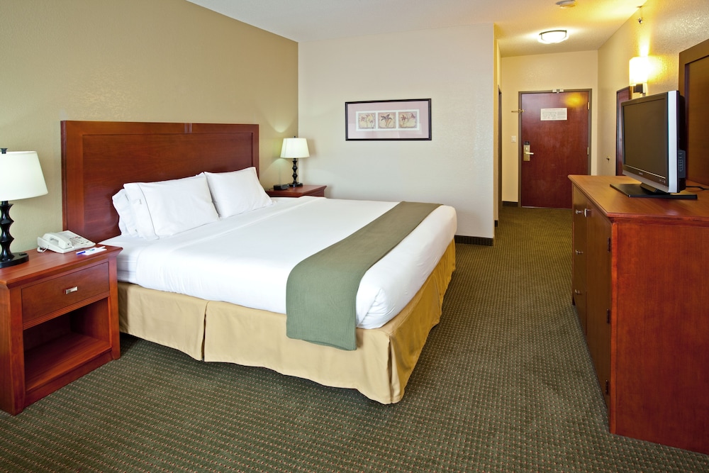 Holiday Inn Express Hotel & Suites Bedford, an Ihg Hotel