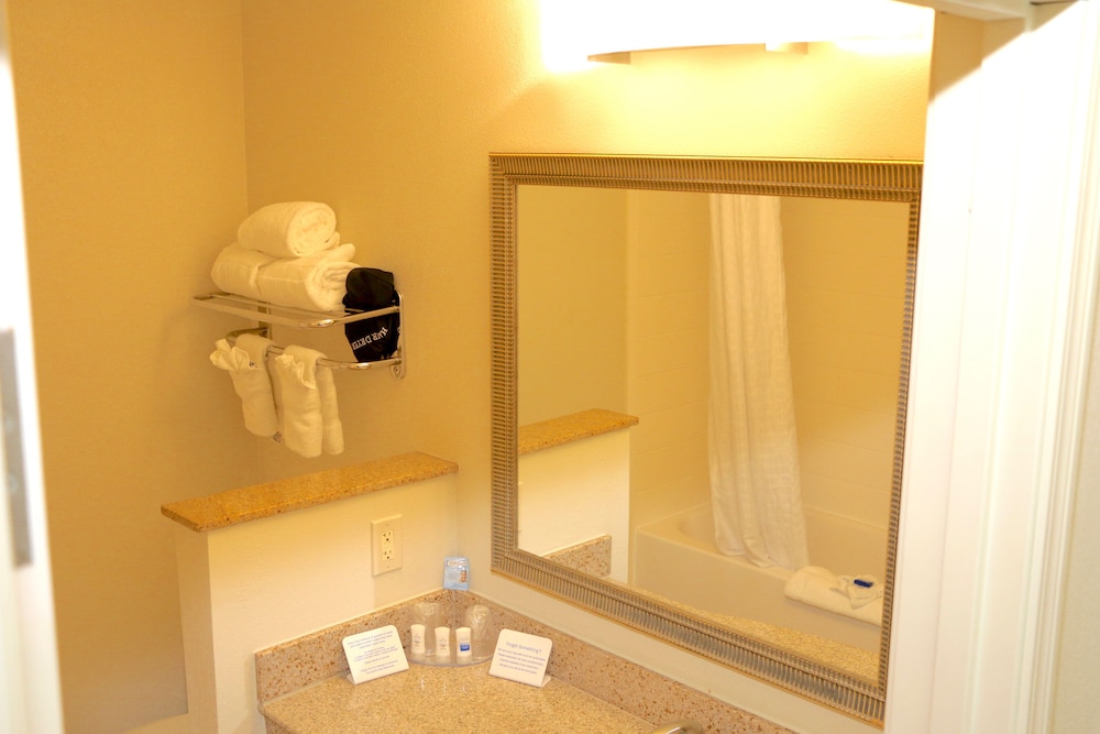 Best Western Plus Omaha Airport Inn