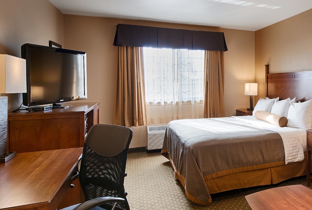 Best Western Plus Red River Inn