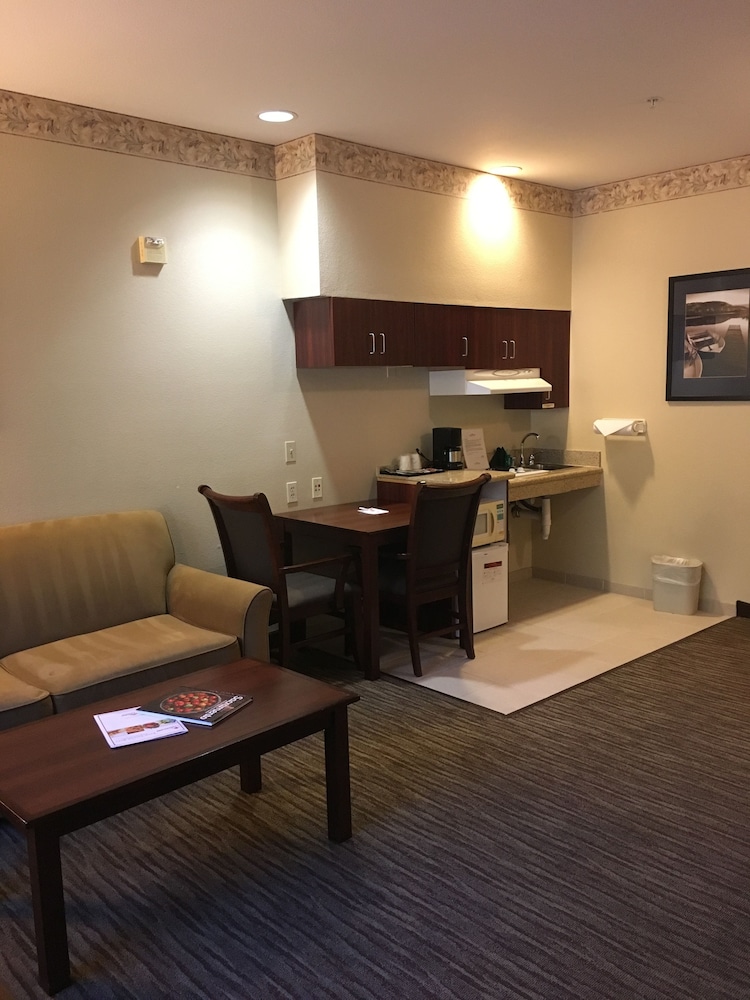 Hawthorn Suites by Wyndham Rancho Cordova/Folsom