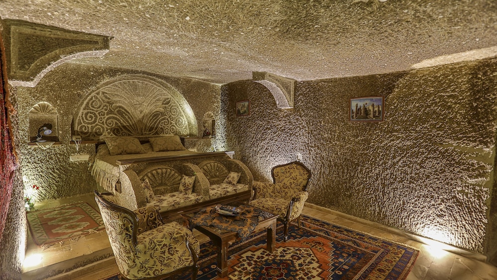 Hidden Cave Hotel