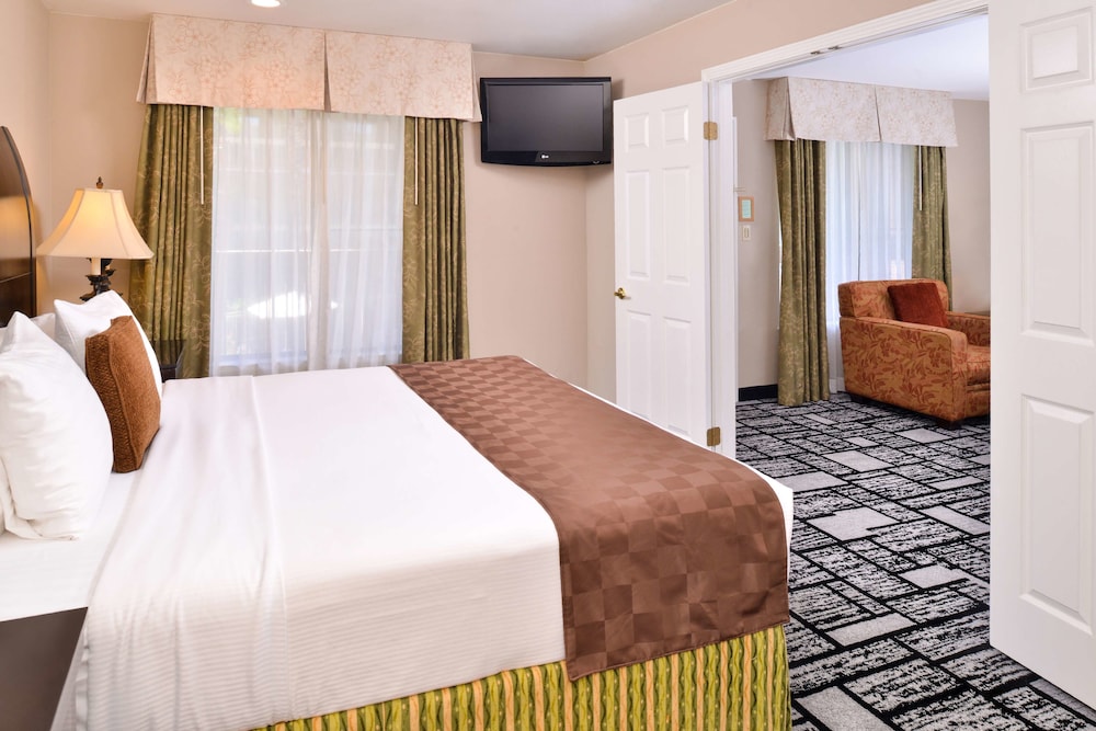 Best Western Plus Meridian Inn & Suites, Anaheim-Orange