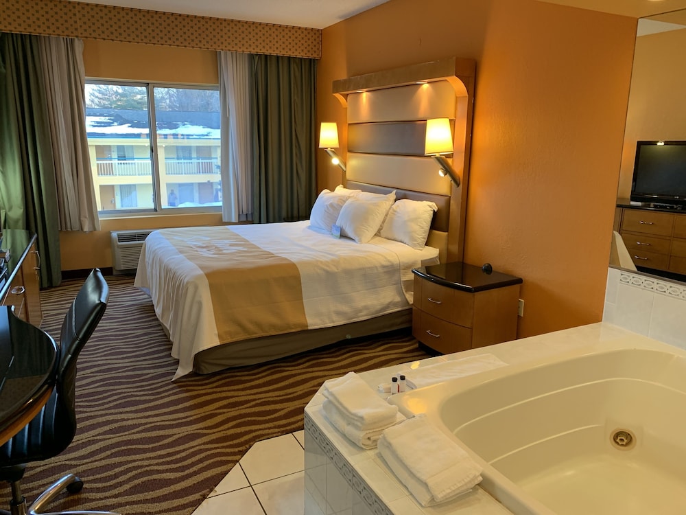 Days Inn & Suites by Wyndham Albany