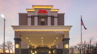 hampton-inn-and-suites-colleyville-dfw-airport-west