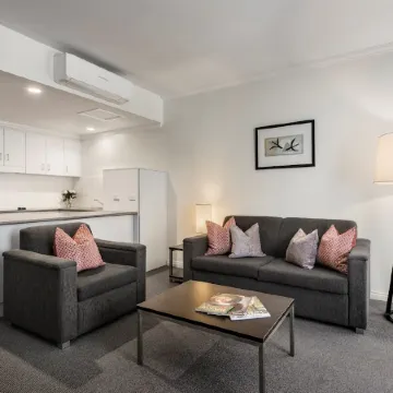 Franklin Apartments Отели рядом с достопримечательностью «Площадь Виктория»