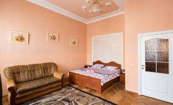 Two Bedrooms & Studio on Lychakivska 16