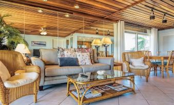 Seagull 404: Beachfront Condo W/Pool & Sundeck! Perfect for Couples or Families! 2 Bedroom Condo
