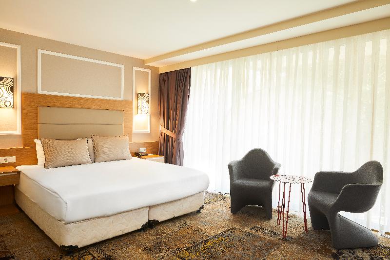 All Seasons Hotel