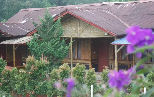 Villa Marindu and Glamping Hotels in Ciater