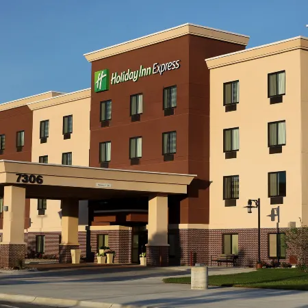 Holiday Inn Express & Suites OMAHA SOUTH - RALSTON ARENA by IHG Отели рядом с достопримечательностью «Парк аттракционов Fun-Plex»