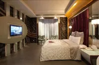 Love Star Motel