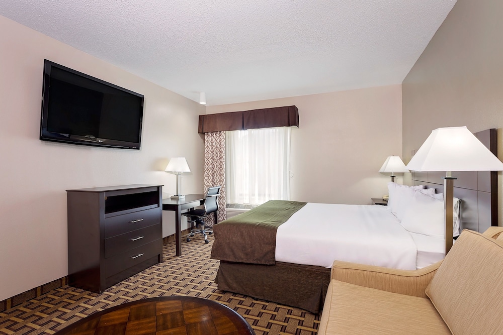 SureStay Plus Hotel by Best Western Coralville Iowa City