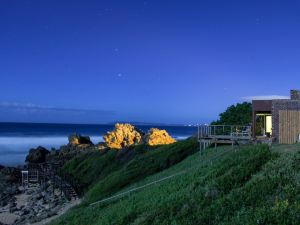 Picnic Rock Seaside Accommodation