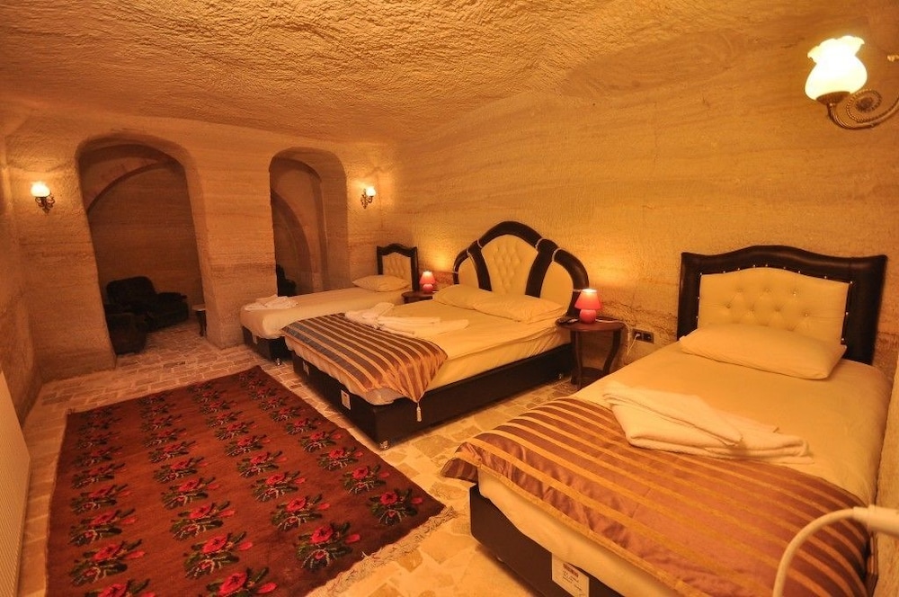 Kayatas Cave Suites