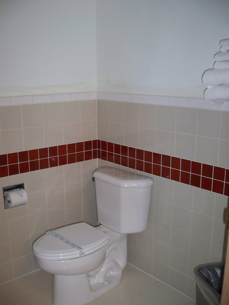 Economy Stay & Suites Tacoma